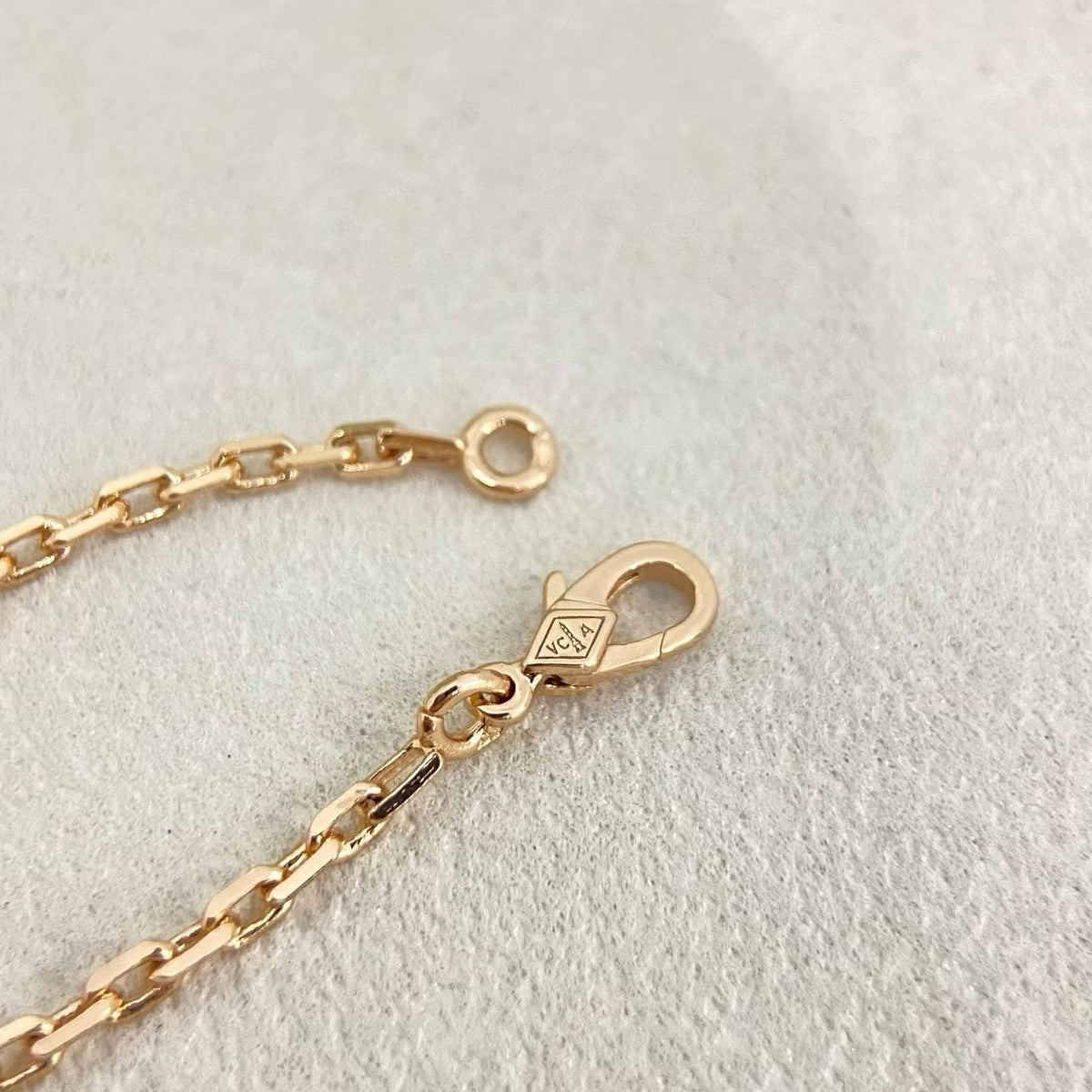 [Eterna Jewels]ROSE QUARTZ MIXED FLOWER BUTTERFLY SWEATER CHAIN