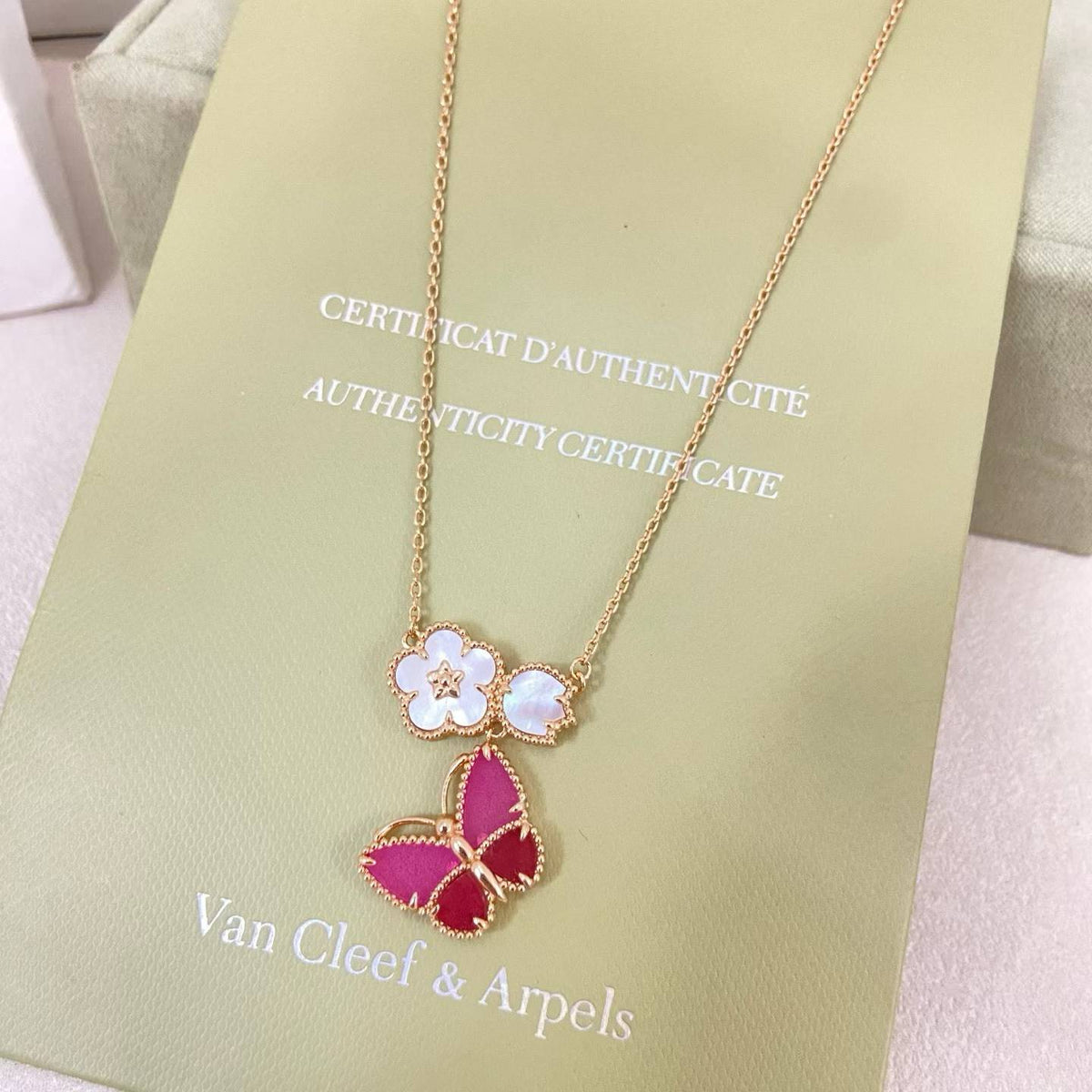 [Eterna Jewels]ROSE QUARTZ THREE‑IN‑ONE BUTTERFLY NECKLACE