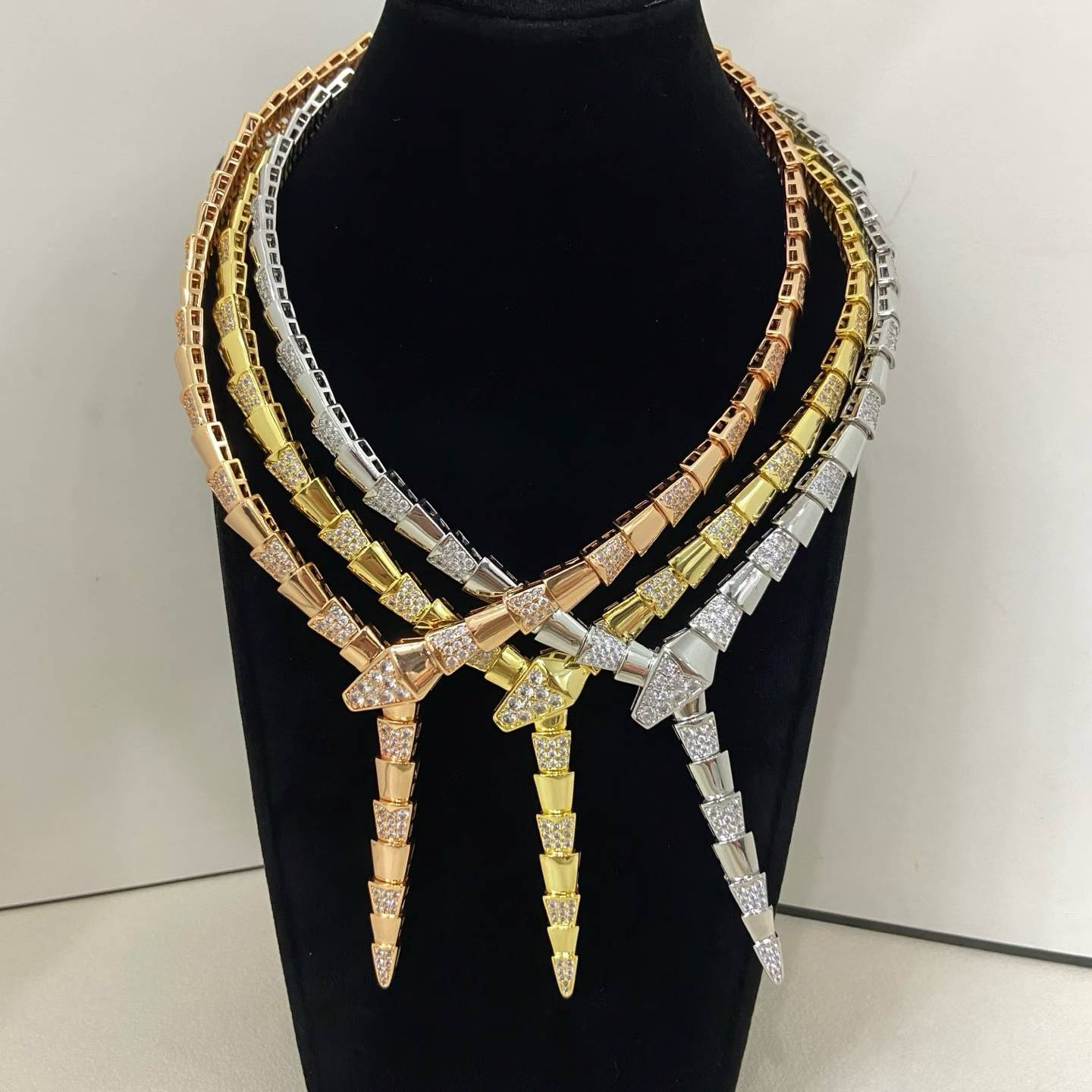 [Eterna Jewels]NEW WIDE BAND INLAID DIAMOND SNAKE NECKLACE