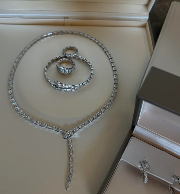 [Eterna Jewels]NEW！SERPENT DIAMOND NECKLACE