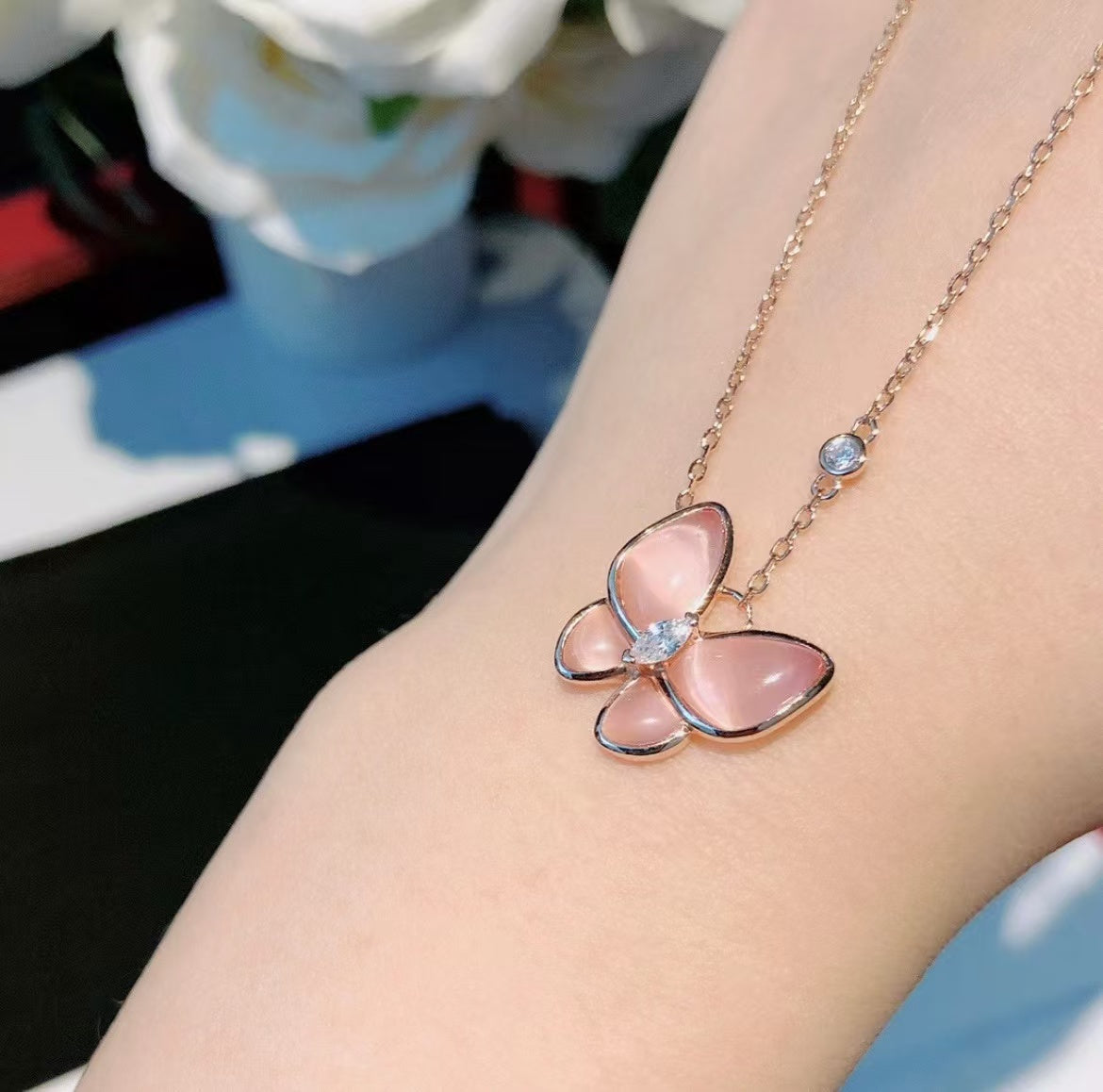 [Eterna Jewels]BUTTERFLY PINK MOTHER-OF-PEARL DIAMOND NECKLACE