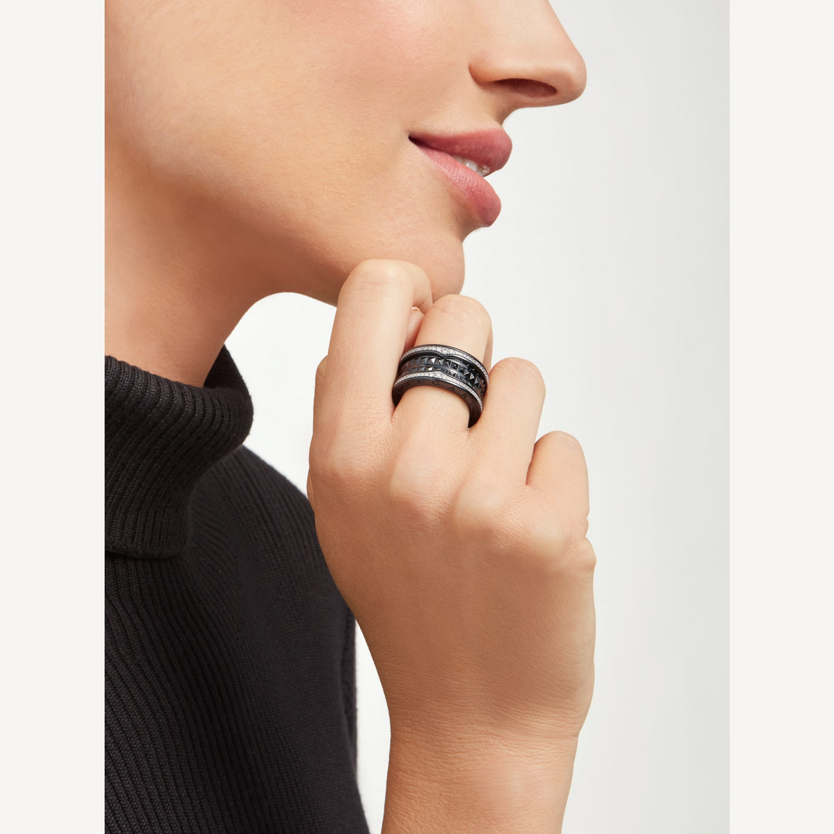 [Eterna Jewels]ZERO 1 ROCK FOUR-BAND BLACK CERAMIC WITH STUDDED SPIRAL AND PAVED DIAMONDS RING
