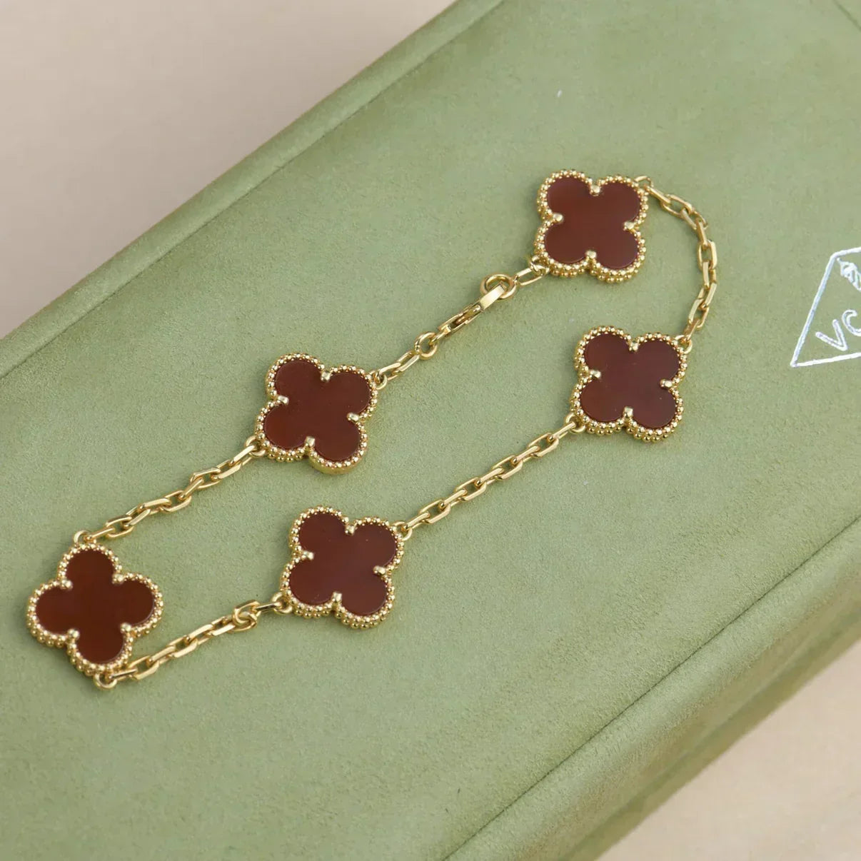 [Eterna Jewels] CLOVER 5 MOTIF RED CORNELIAN BRACELET COLLECTION
