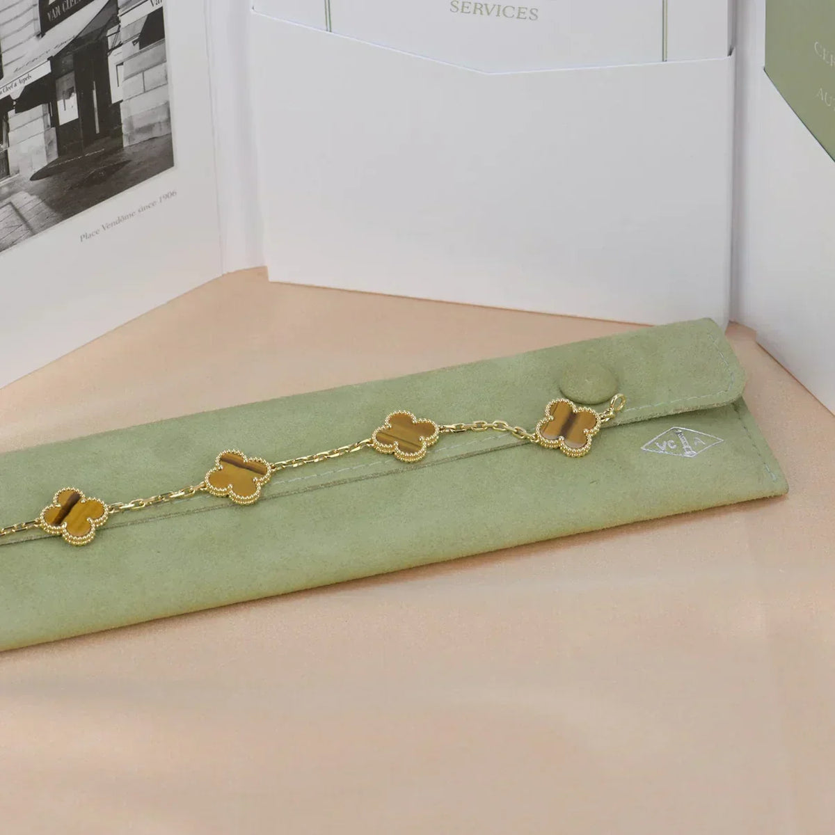 [Eterna Jewels] CLOVER 5 MOTIFS TIGER EYE BRACELET COLLECTION