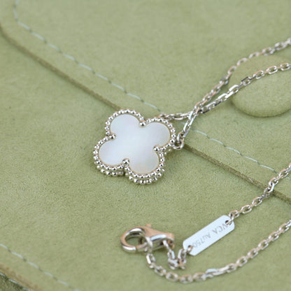 [Eterna Jewels]CLOVER  15MM WHITE MOTHER-OF-PEARL SILVER