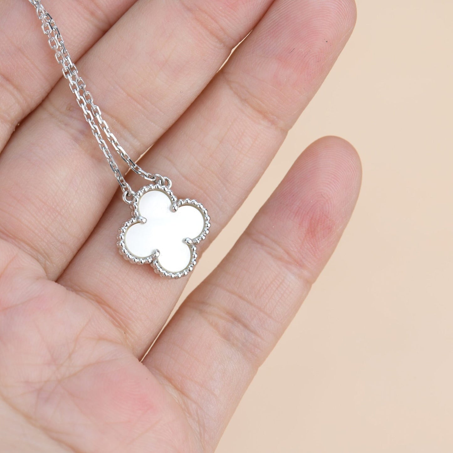 [Eterna Jewels]CLOVER  15MM WHITE MOTHER-OF-PEARL SILVER
