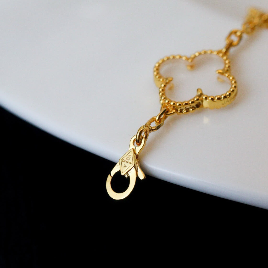[Eterna Jewels]CLOVER 5 MOTIF ROCK CRYSTAL BRACELET