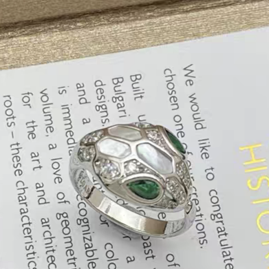 [Eterna Jewels]BRAND NEW ASSORTED SNAKE HEAD MOTHER OF PEARL RINGS