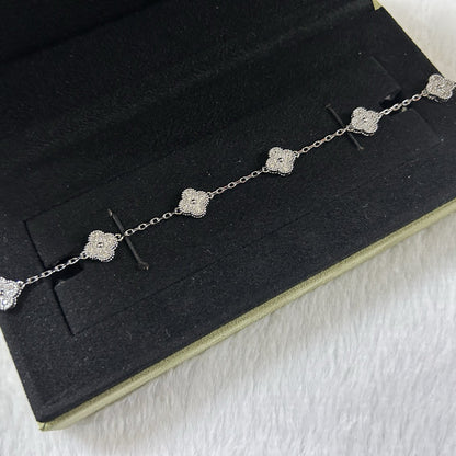 [Eterna Jewels]CLOVER 6 MOTIF DIAMOND BRACELET