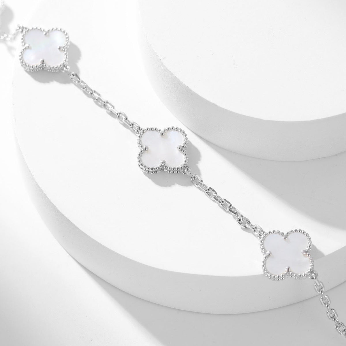 [Eterna Jewels]CLOVER 10 MOTIFS WHITE MOTHER OF PEARL NECKLACE