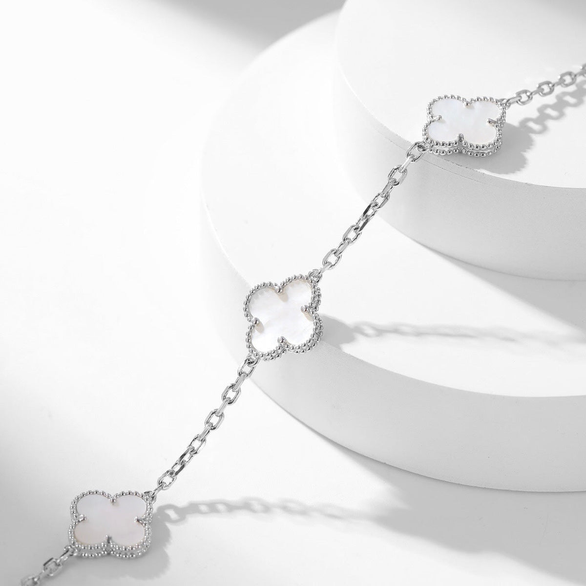 [Eterna Jewels]CLOVER 10 MOTIFS WHITE MOTHER OF PEARL NECKLACE