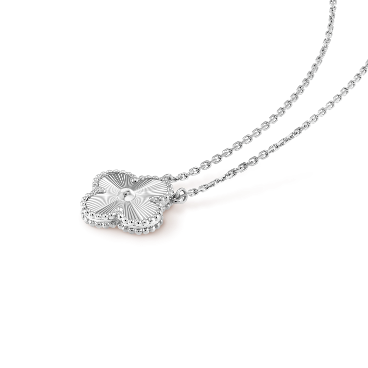 [Eterna Jewels]CLOVER 15MM LASER NECKLACE SILVER