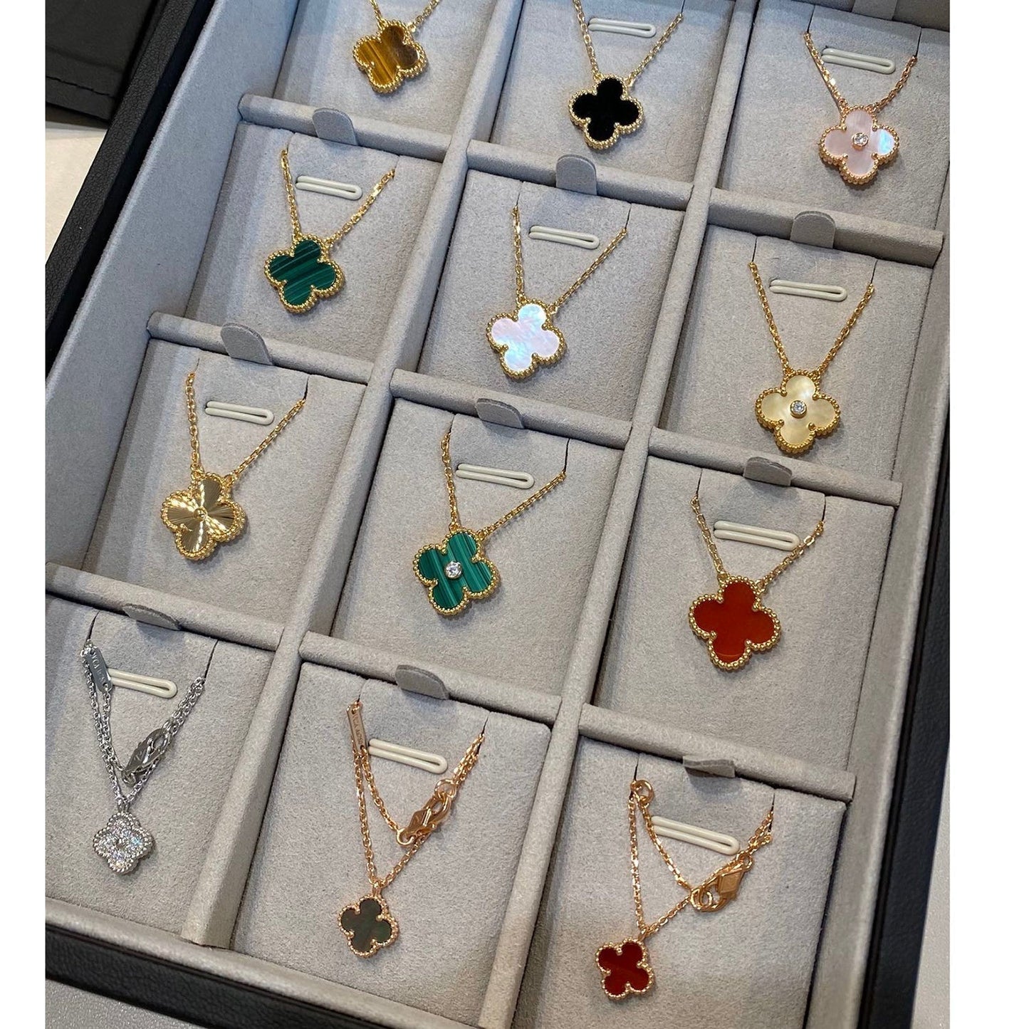 [Eterna Jewels]CLOVER 15MM BLUE CHALCEDONY NECKLACE SILVER