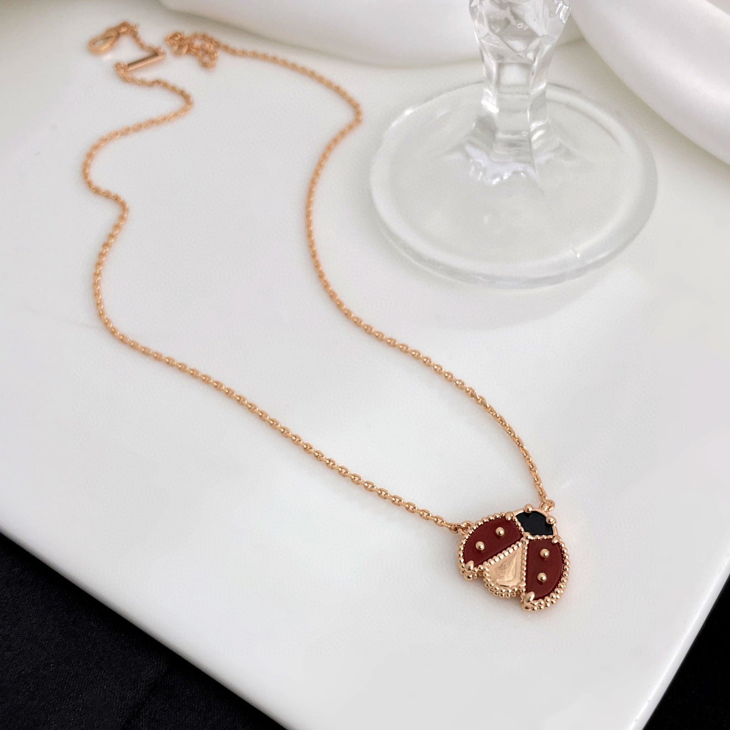 [Eterna Jewels]LUCKY  CARNELIANS LADYBUG NECKLACE