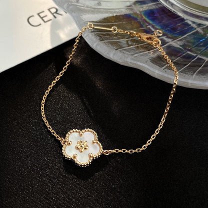 [Eterna Jewels]LUCKY WHITE MOP PLUM BLOSSOM  BRACELET
