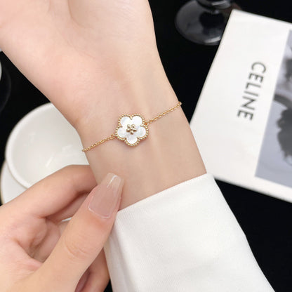 [Eterna Jewels]LUCKY WHITE MOP PLUM BLOSSOM  BRACELET