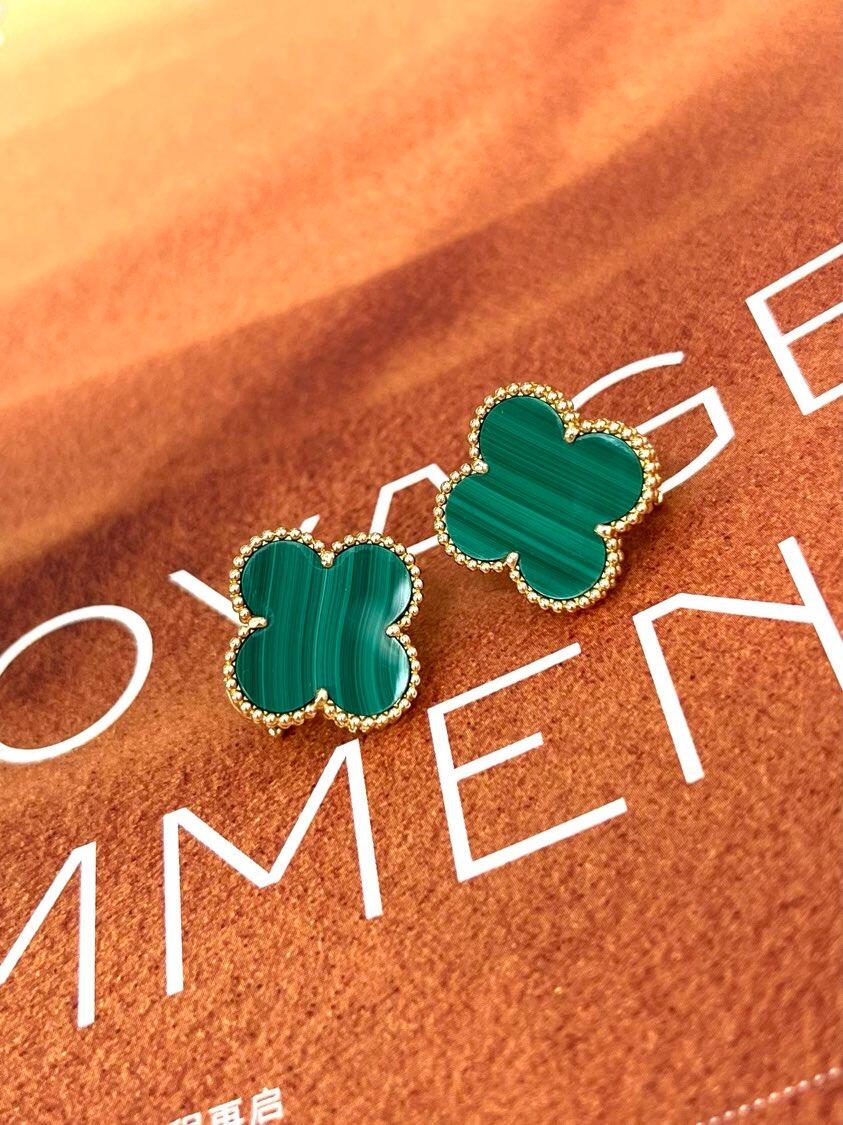[Eterna Jewels] CLOVER LARGE (20mm) 1 MOTIFS GREENER MOP STUD EARRINGS