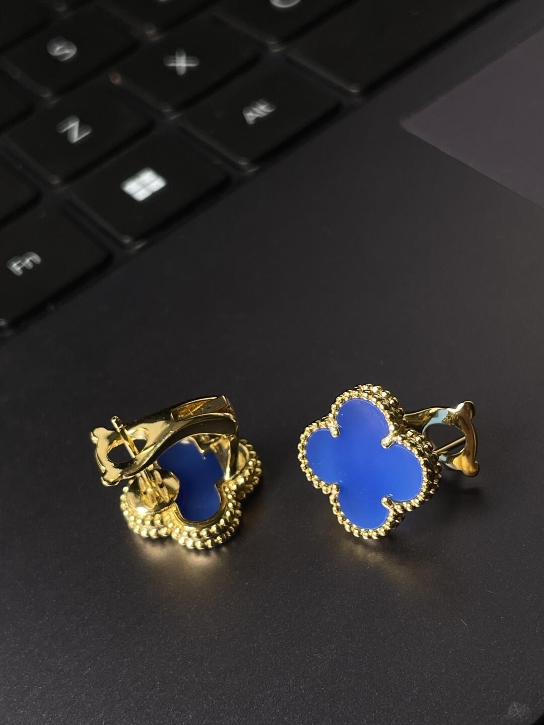 [Eterna Jewels] CLOVER LARGE (20mm) 1 MOTIFS BLUE MOP STUD EARRINGS