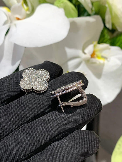 [Eterna Jewels]CLOVER 20MM MOTIFS DIAMOND STUD EARRINGS SILVER