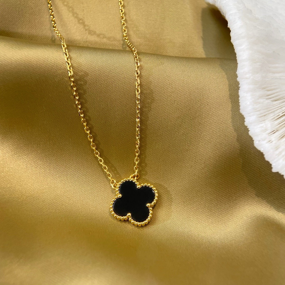 [Eterna Jewels]CLOVER 15MM BLACK ONYX SINGLE FLOWER NECKLACE