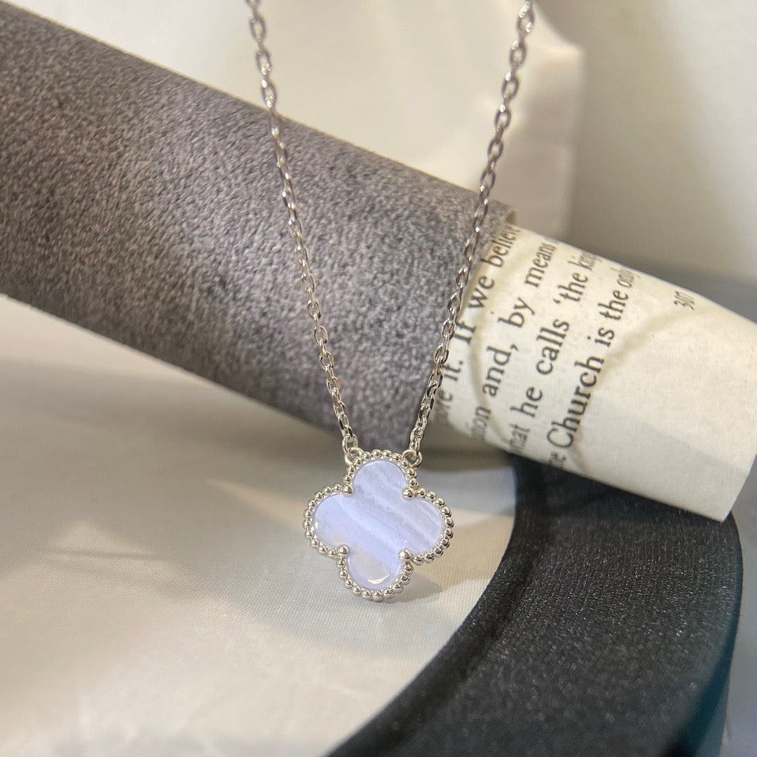 [Eterna Jewels]CLOVER 15MM BLUE CHALCEDONY NECKLACE SILVER