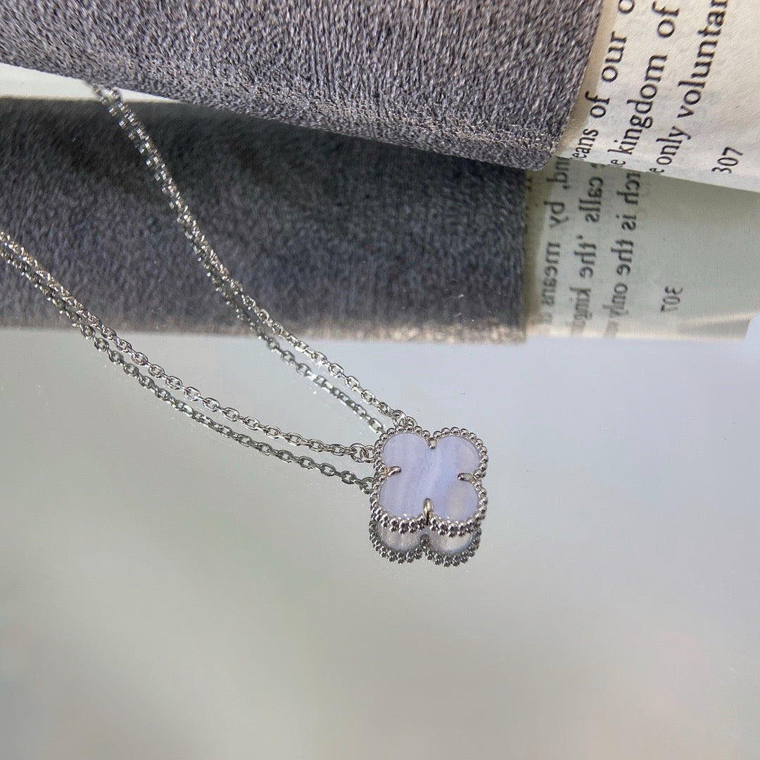 [Eterna Jewels]CLOVER 15MM BLUE CHALCEDONY NECKLACE SILVER