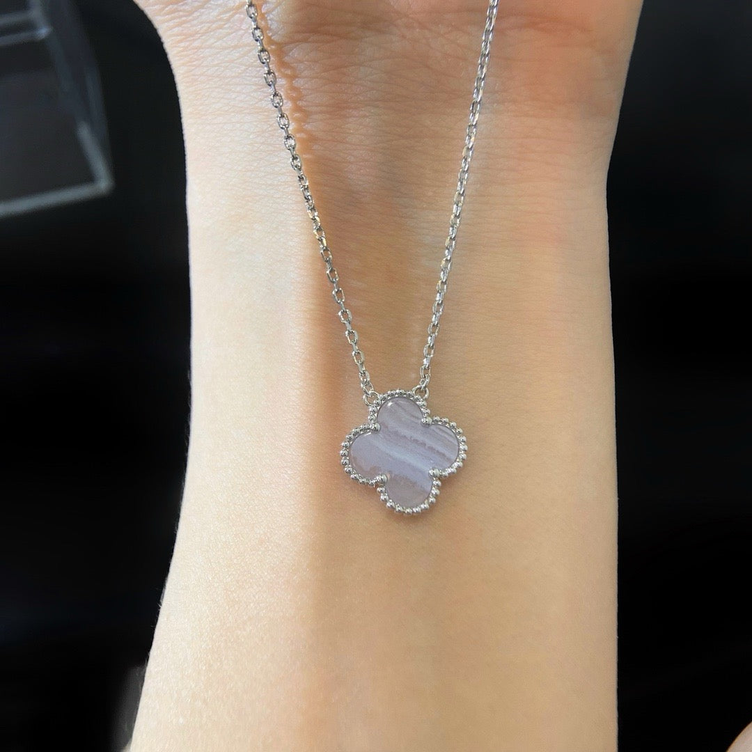 [Eterna Jewels]CLOVER 15MM BLUE CHALCEDONY NECKLACE SILVER