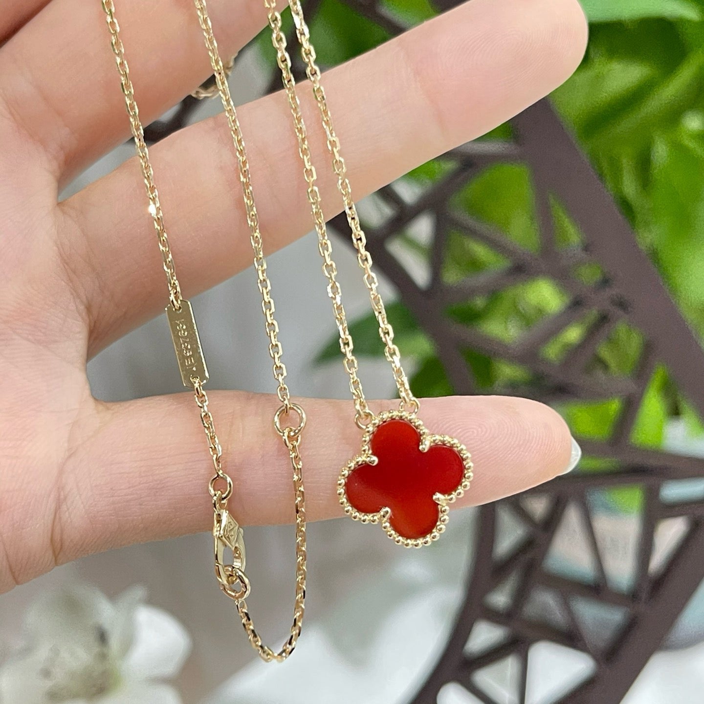 [Eterna Jewels]CLOVER 15MM CARNELIAN SINGLE FLOWER NECKLACE