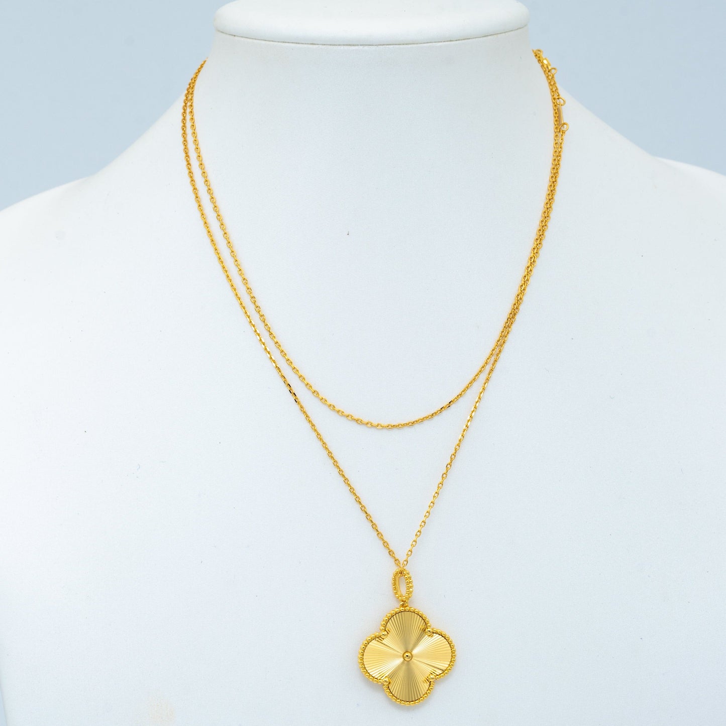 [Eterna Jewels]CLOVER 25MM PEDANT NECKLACE GOLD