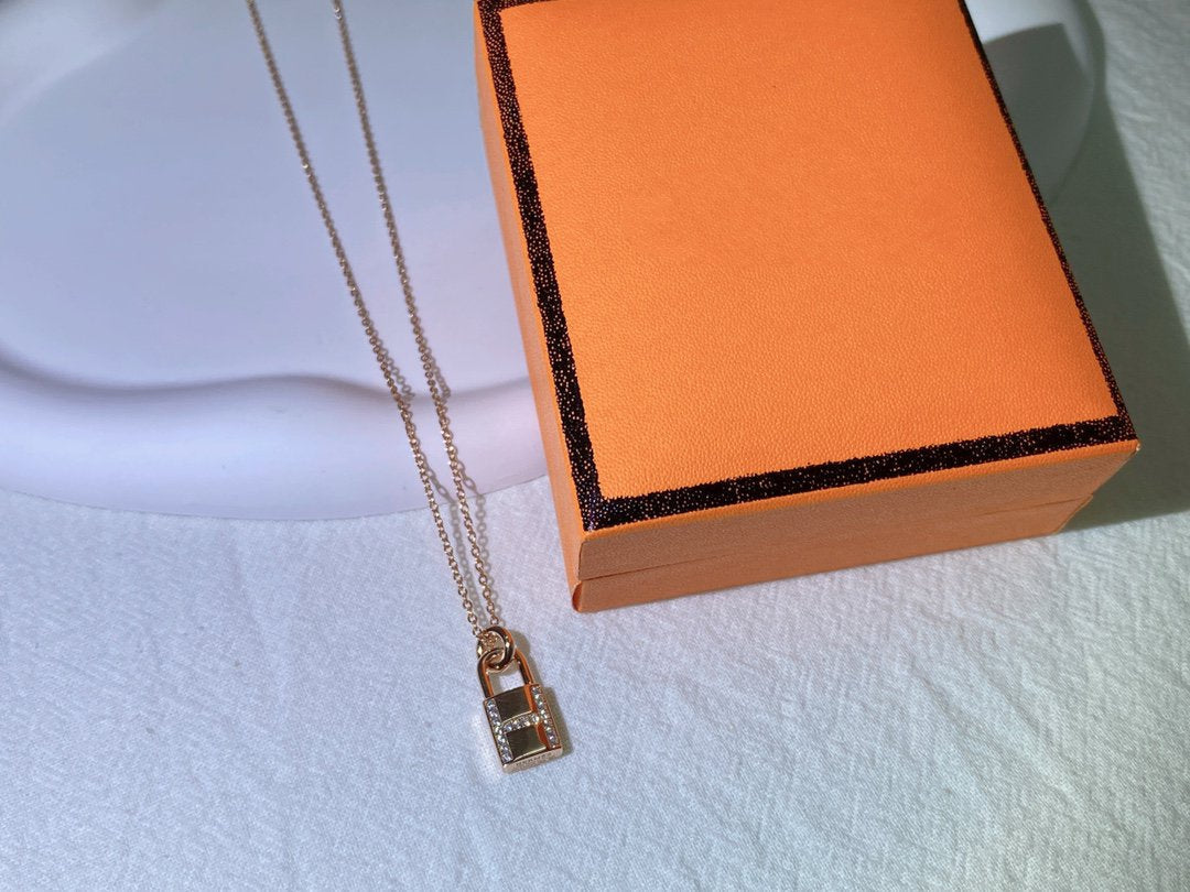 [Eterna Jewels]HM ADVANCED NICHE LOCK HEAD NECKLACE DIAMONDS