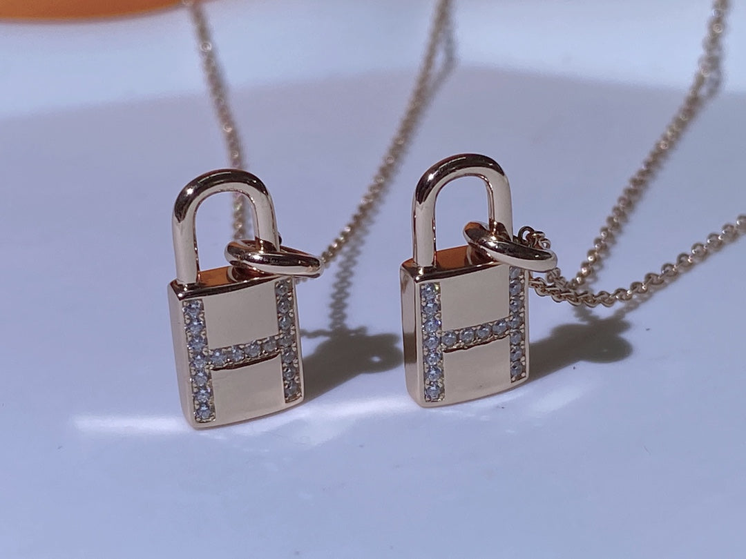 [Eterna Jewels]HM ADVANCED NICHE LOCK HEAD NECKLACE DIAMONDS