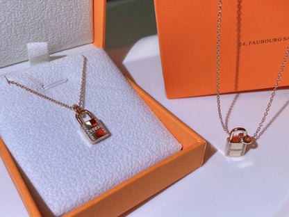 [Eterna Jewels]HM ADVANCED NICHE LOCK HEAD NECKLACE DIAMONDS