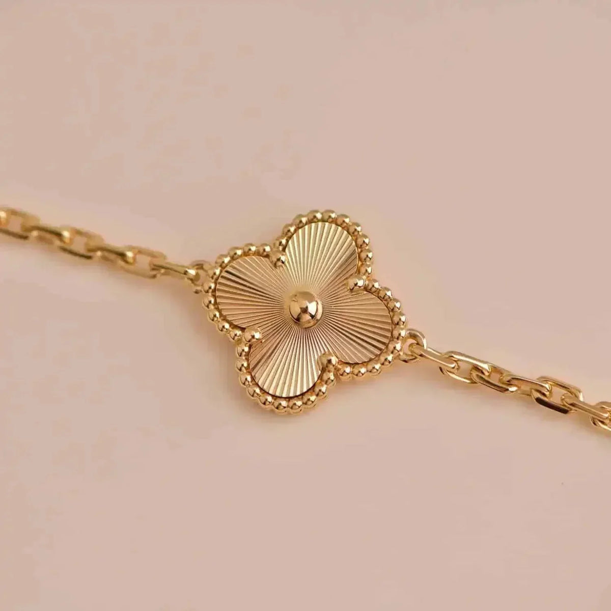 [Eterna Jewels] CLOVER 5 MOTIF LASER BRACELET COLLECTION