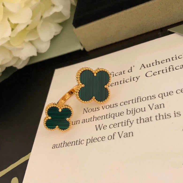 [Eterna Jewels]CLOVER BETWEEN THE FINGER RING