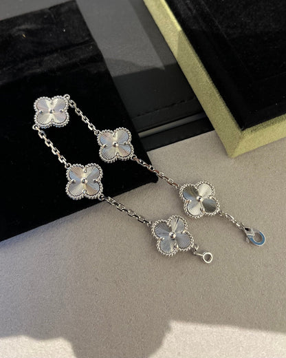 [Eterna Jewels] CLOVER 5 MOTIF LASER BRACELET COLLECTION